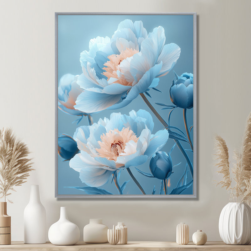 «Blue Velvet Peony Blooms I», art mural pivoines, H 44 po x l 34 po, Reproduction avec cadre flottant, Argent argent