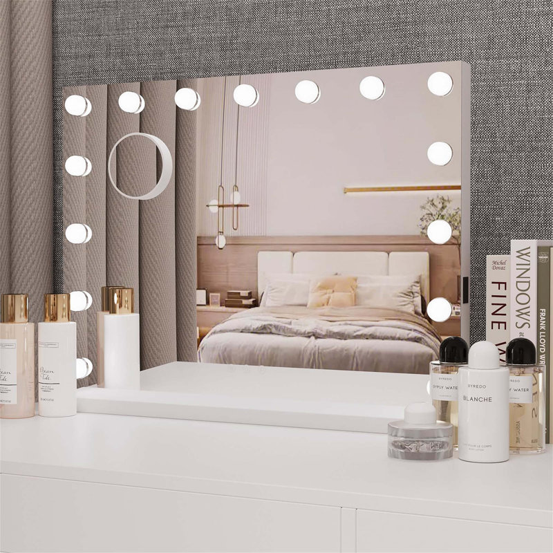 Demetrias Metal Rectangle Mirror