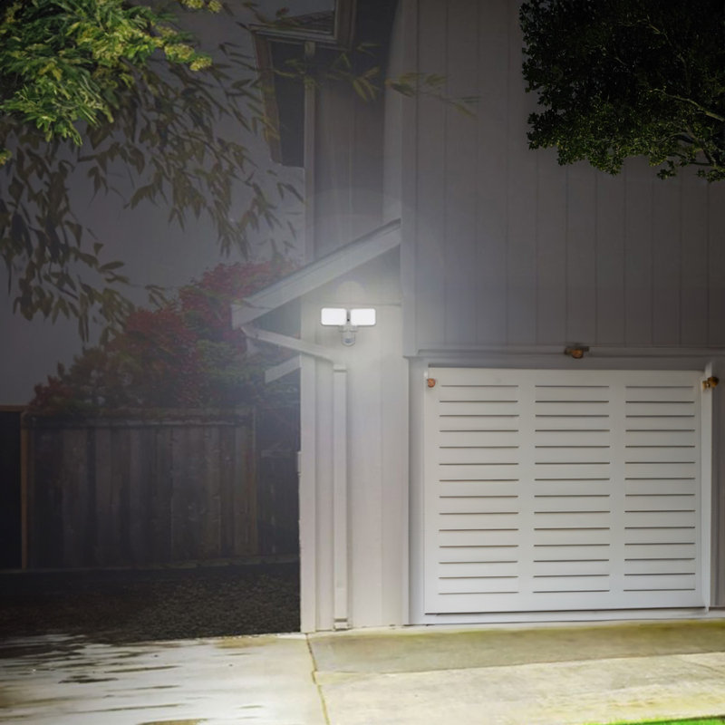 Led Flood Security Light With Gfci Outlets& Motion Sensor, Dusk To Dawn, 5000k Daylight, White