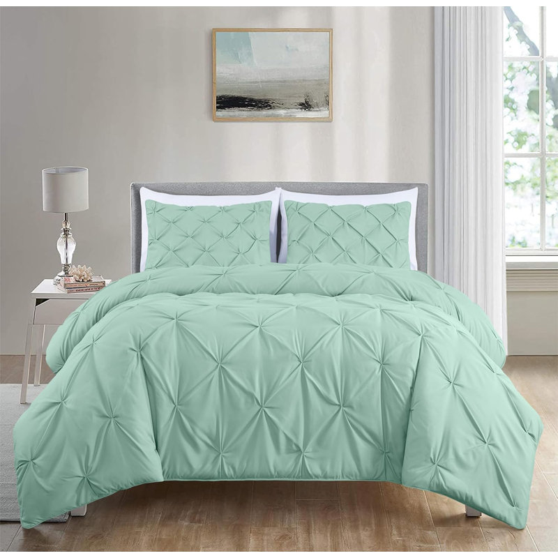 Berlin Pintuck Microfiber 3-Piece Comforter Set, Queen Comforter + 2 Standard Shams, Seafoam Green
