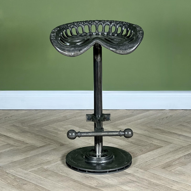 Karmen Yes Bar Stool