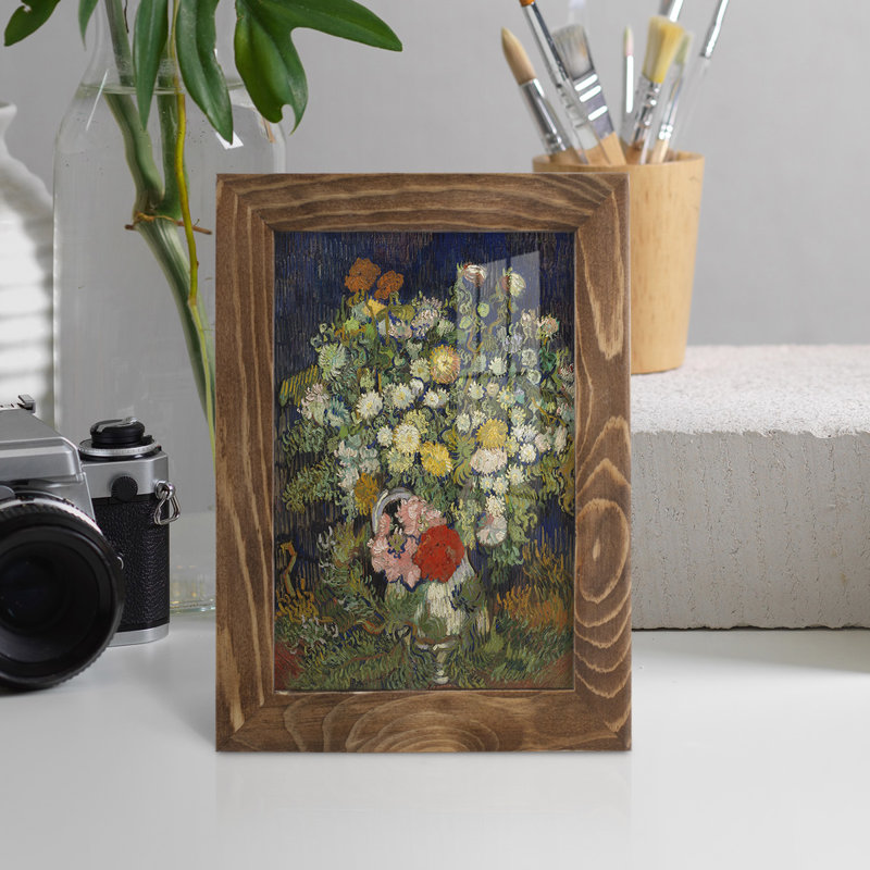 Bouquet de fleurs dans un vase, H 6 po x l 4 po x P 1 po, Noyer