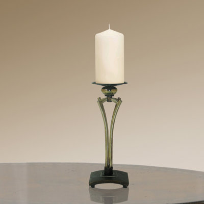 Chandelle Trillium