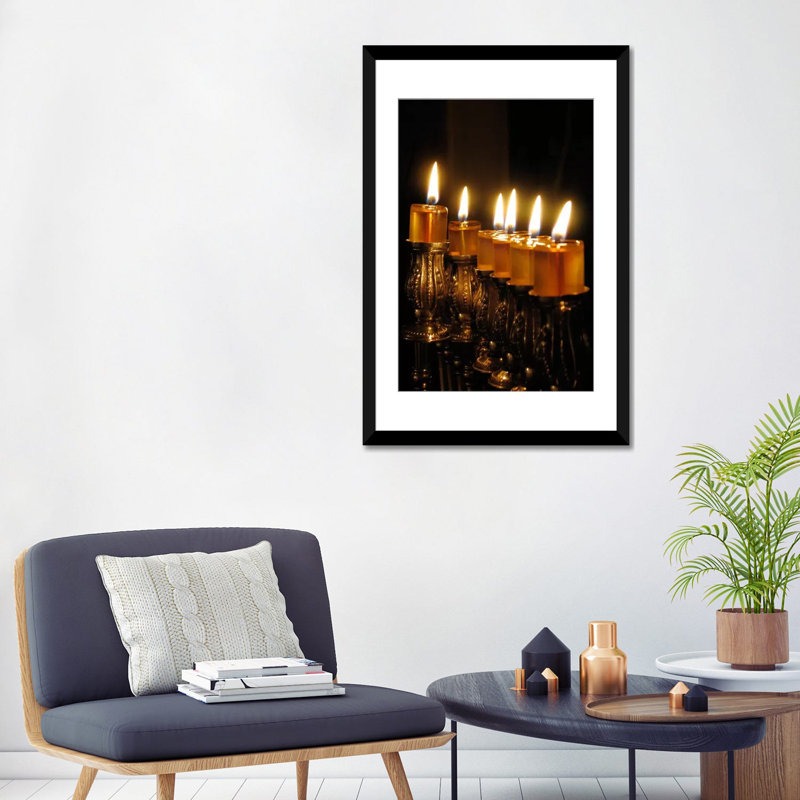 Menora hébraïques, reproduction de photo sur toile, H 32 po x l 24 po x P 1 po, Papier d'art encadré noir, Blanc