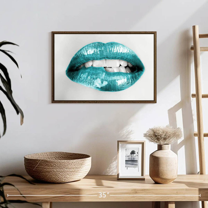 Bouche à lèvres, 19 po x 13 po, Cadre flottant noyer