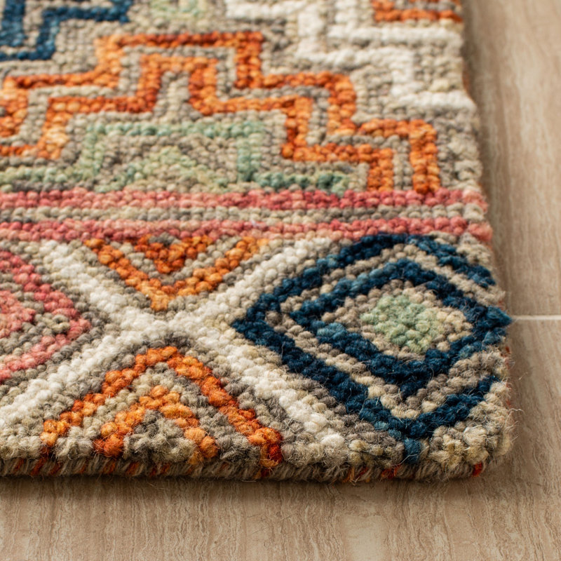 Deyoung Hand Tufted Wool Rug, Rectangle 5' x 8'