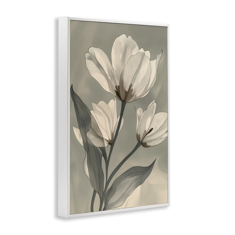 Épinglette «Times Three Budding Magnolias», conception par Annabelle Hall, H 30 po x l 20 po