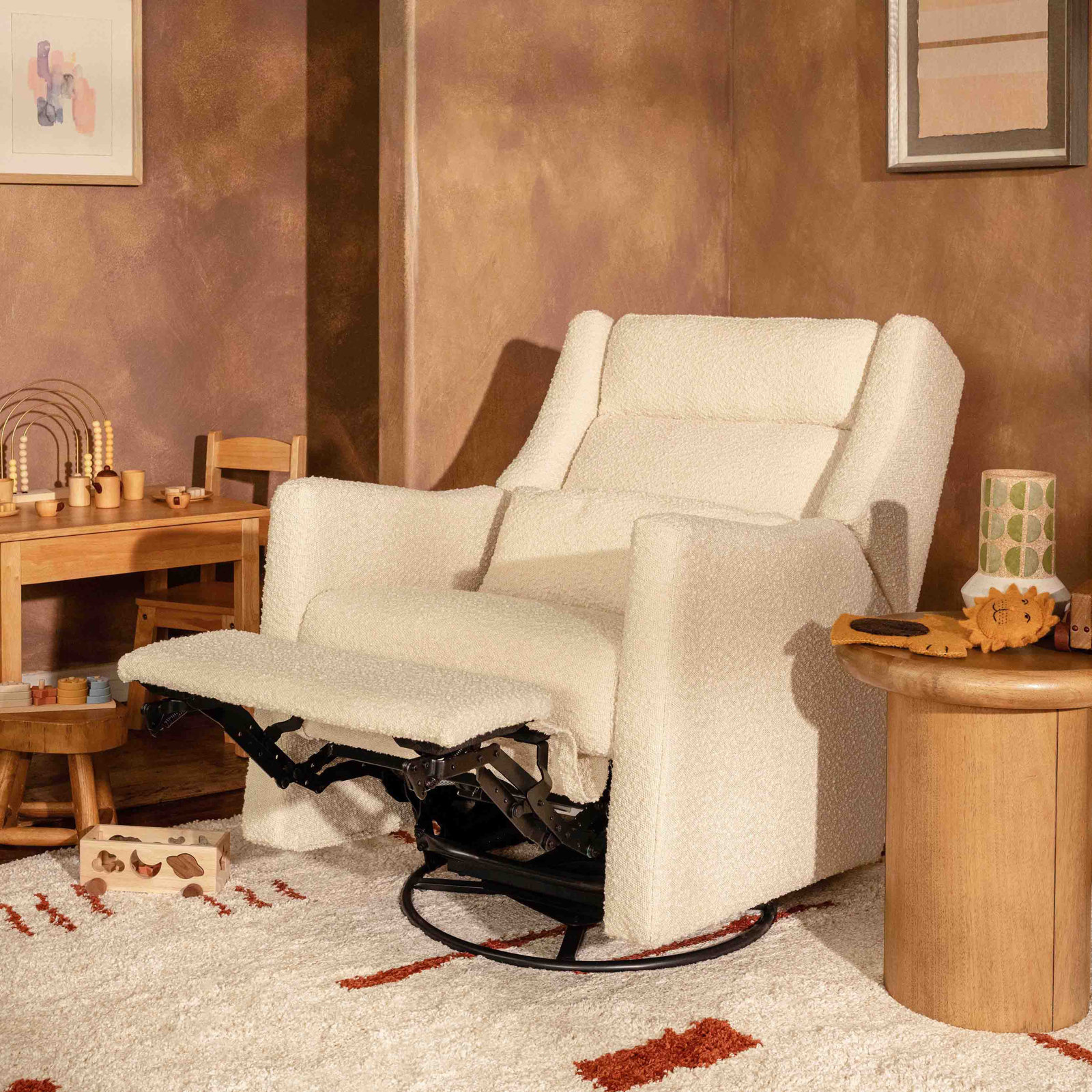 Kiwi Swivel Glider, Performance Ivory Boucle