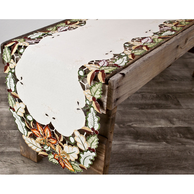 Chemin de table QuackenBush, 27 po x 14 po