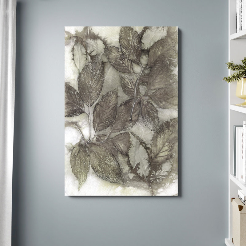 «Dogwood Leaves III» par Kathryn Phillips - reproduction d'art sur toile tendue, H 48 po x l 32 po
