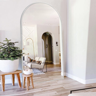 Grand miroir de sol moderne Malesha 