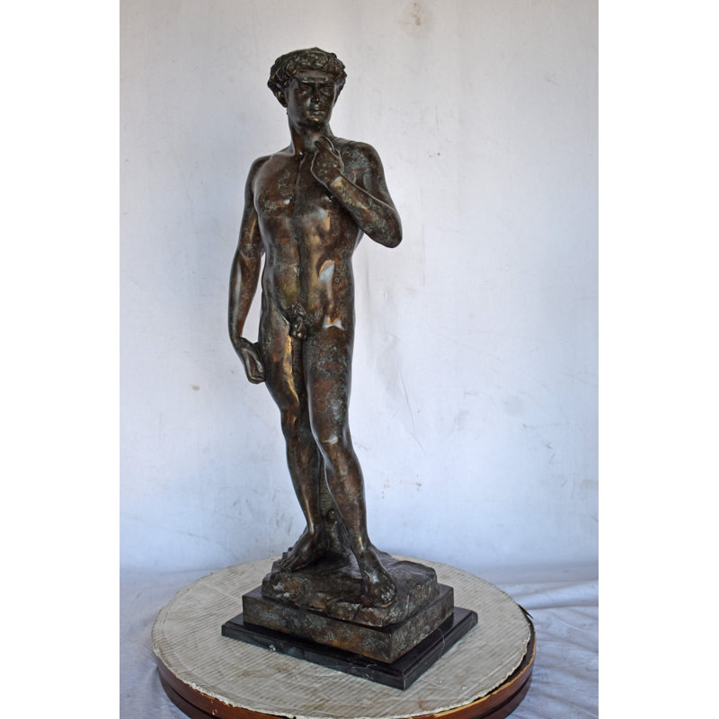 Reproduction de statue en bronze Adrushan David par Michelangelo - Taille: L 13 po x l 10 po x H 36 po.