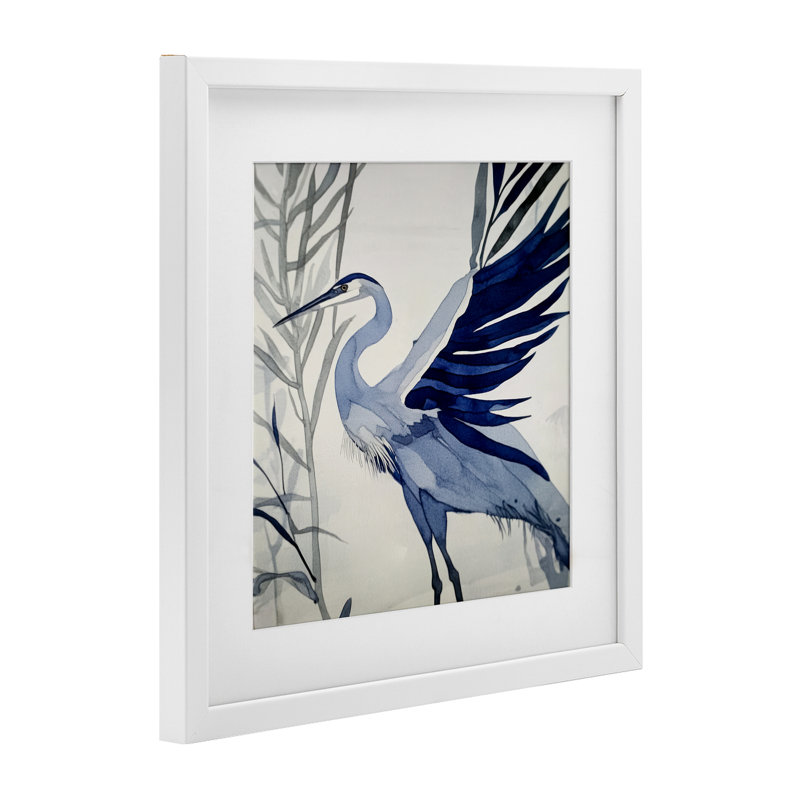 «Whimsical Blue Heron», reproduction encadrée sous verre, conception de Mona Grace, H 13 po x l 13 po, Cadre blanc côtier