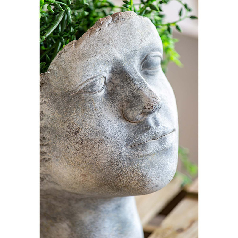 Ladbroke Statue Planter, 9.4" H x 7.1" W x 8.7" D