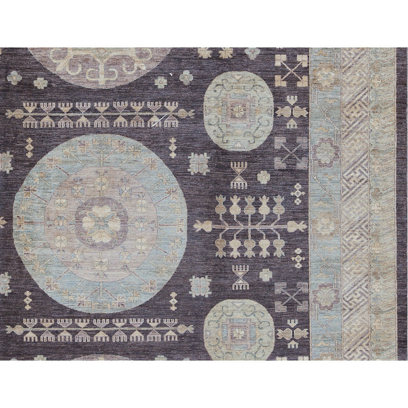 Hand-Knotted High-Quality Ivory Area Rug
