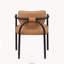 Ensemble de 2 chaises de salle à manger modernes avec assise et dossier rembourrés, structure et accoudoirs en fer noir, cognac