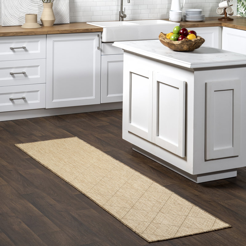Ray Diamond Indoor/Outdoor Area Rug, Runner 2' x 8'