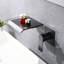 Robinet de baignoire mural à poignée simple avec robinet de lavabo de salle de bain moderne-118546102