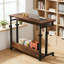 Bureau debout réglable en hauteur avec roulettes lisses, idéal pour le confort ergonomique et les petits espaces