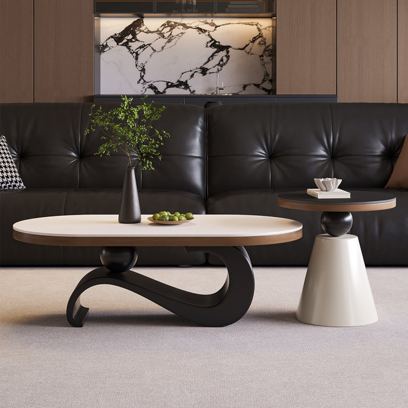 Ensemble de tables basses ovales et rondes