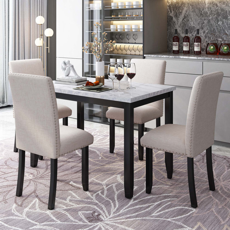 Ensemble de table de salle à manger 5 pièces en faux marbre avec 4 coussins épais