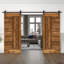 Porte de grange à panneaux et en bois avec quincaillerie d'installation-83967017-83967016