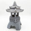 Statue de lampe de jardin zen-137790975