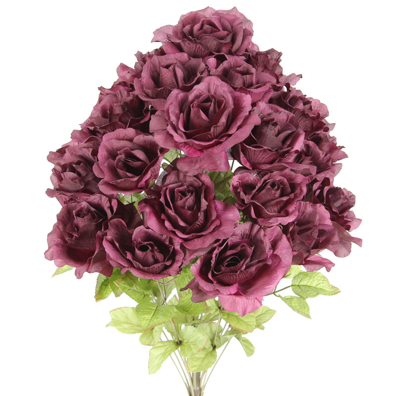 Bouquet de rose artificielles en fleurs, Figue
