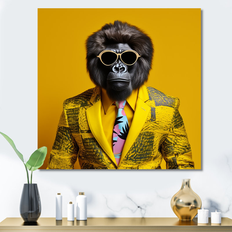 Jaune gorille en costume I - art mural gorille, H 30 po x l 30 po x P 1,5 po, Cadre simple noir