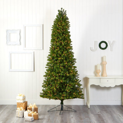 Arbre de Noël élancé épinette vert réaliste avec lumières claires / blanches