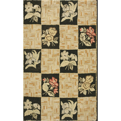 Petit tapis crocheté à motif floral