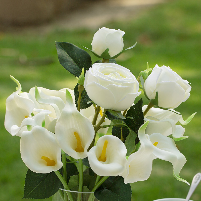 Centre de table Real Touch Lilies Roses, Blanc