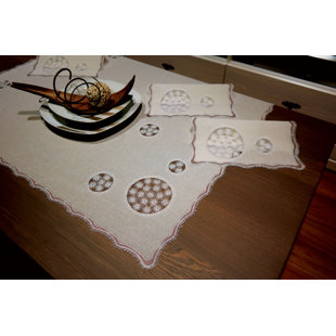 Pia Tablecloth