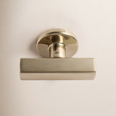 Flynn Bar T-Cabinet Knob
