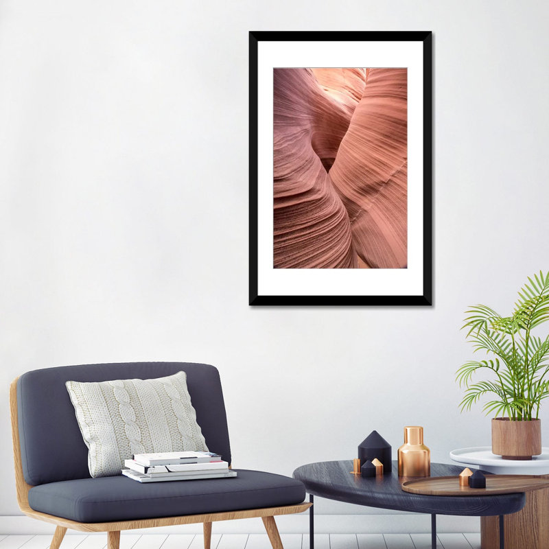 «Spiral V» par Moises Levy - reproduction de photo sur toile, Papier d'art encadré noir, Blanc, H 24 po x l 16 po x P 1 po