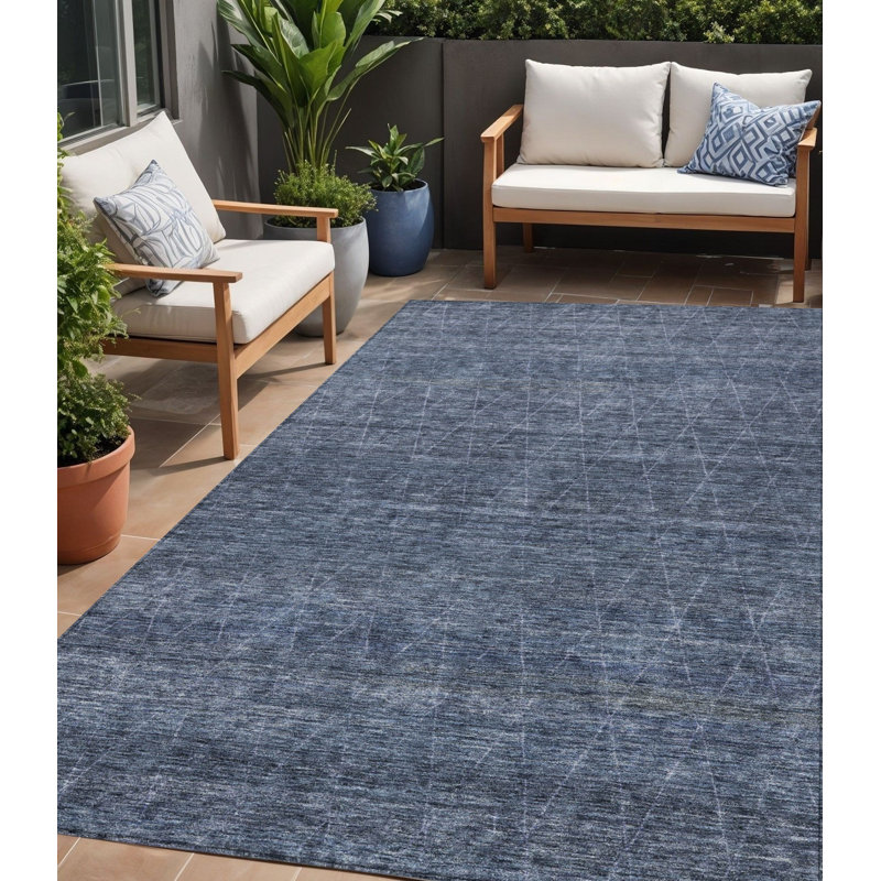Tapis extérieur lavable géométrique bleu marine et ivoire 5 pi x 8 pi