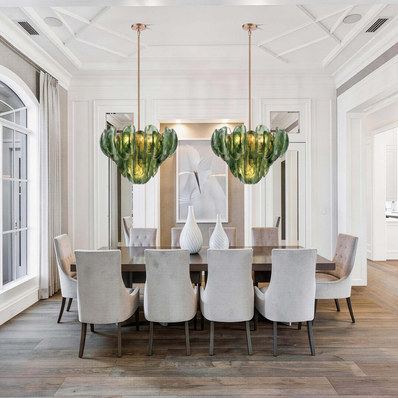 Suspension Château de 66 cm (26 pouces) en laiton satiné et verre vert, H 17,5 po x l 26 po x P 26 po, 7 lumières