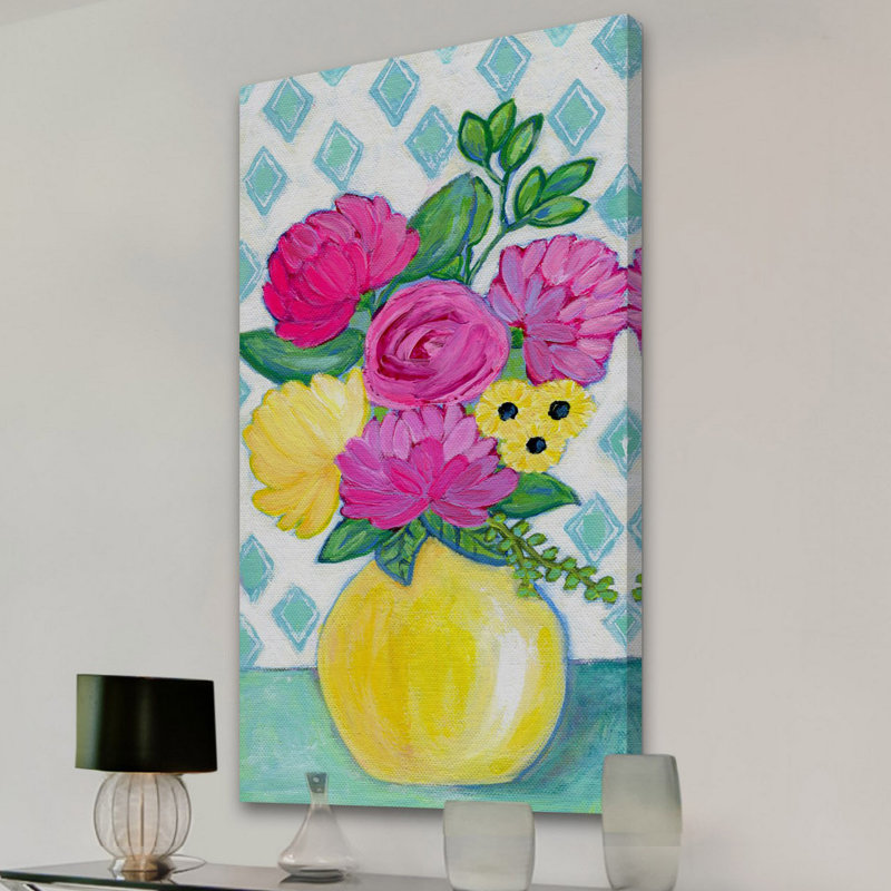 «Yellow Vase» par Jill Lambert, reproduction sur toile tendue, H 60 po x l 30 po x P 1,5 po