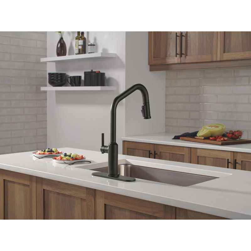 Single Handle Pull-Down Kitchen Faucet, Matte Black