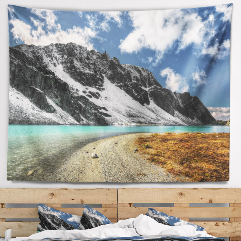 Paysage, ciel lumineux et tapisserie du lac Blue Mountain, H 78 po x l 92 po