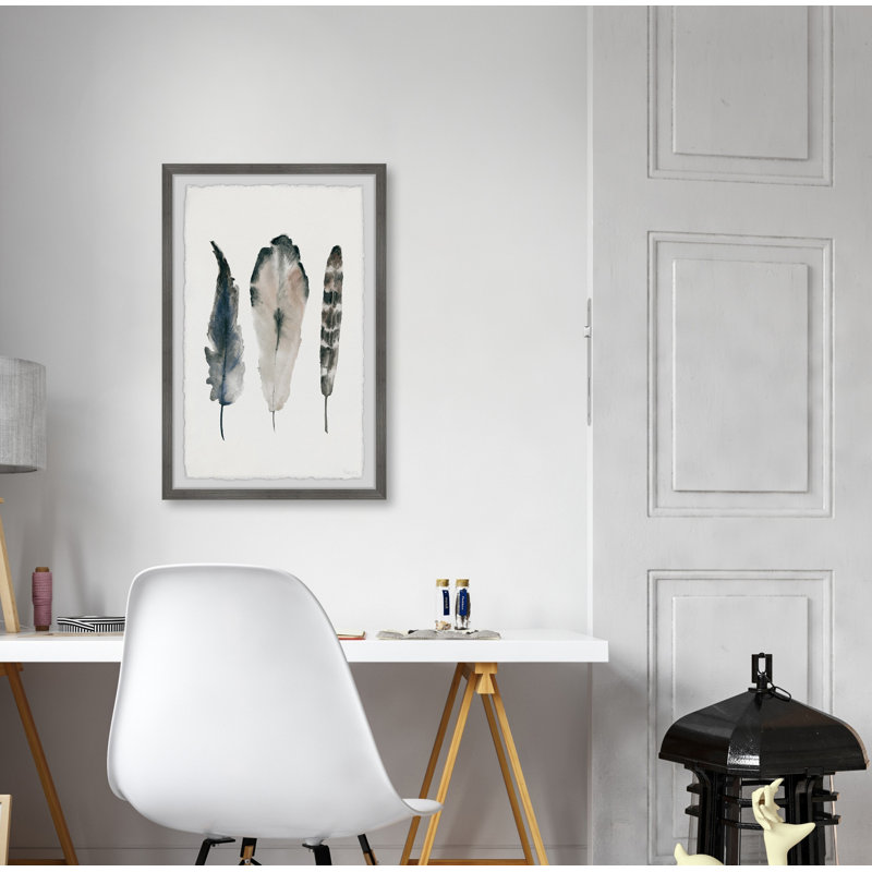 «Textured Feathers», reproduction encadrée, H 30 po x l 20 po x P 1,5 po