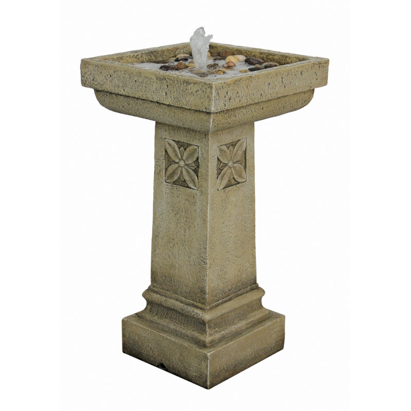 Fontaine à piédestal Chapel Manor