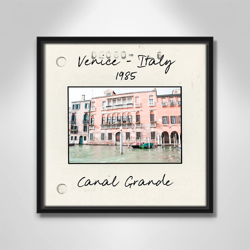 Venise, Italie - Grand Canal par Nan, H 13,5 po x l 13,5 po x P 2 po, Toile avec cadre flottant noir