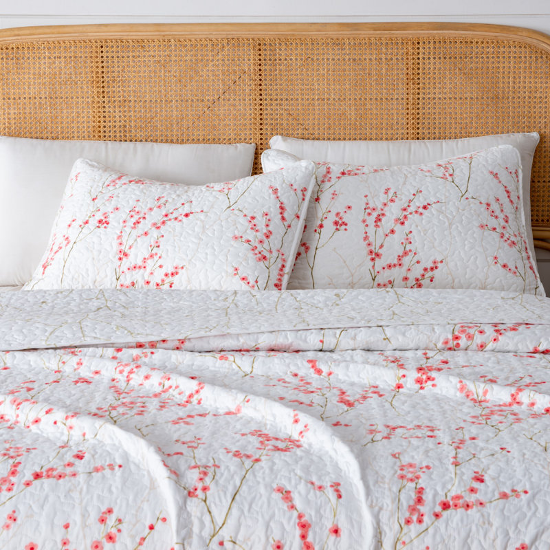King Pink Microfiber Reversible Quilt Set with Shams