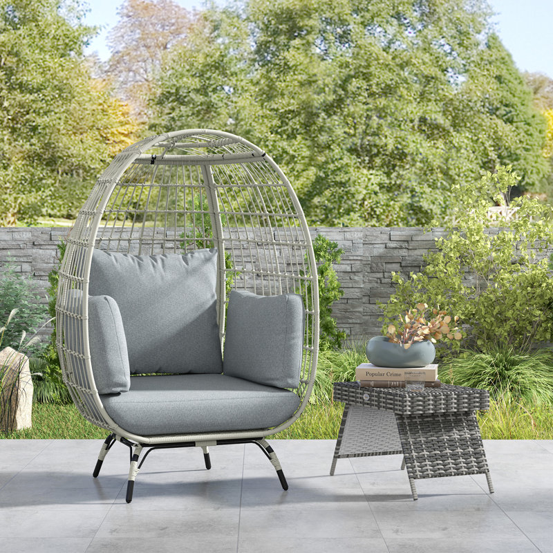 Wicker Outdoor Lounge Chair