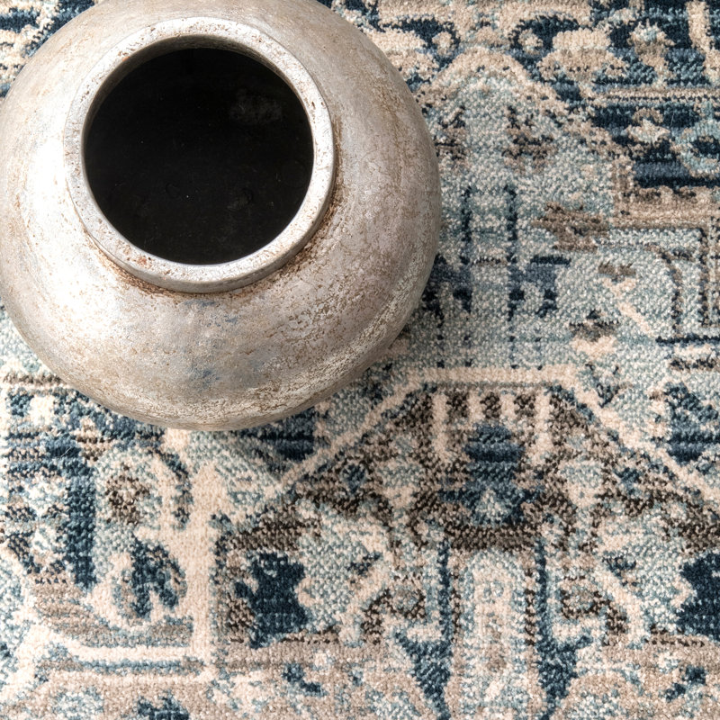 Funderburk Oriental Indoor Rug, Rectangle 8' x 10'