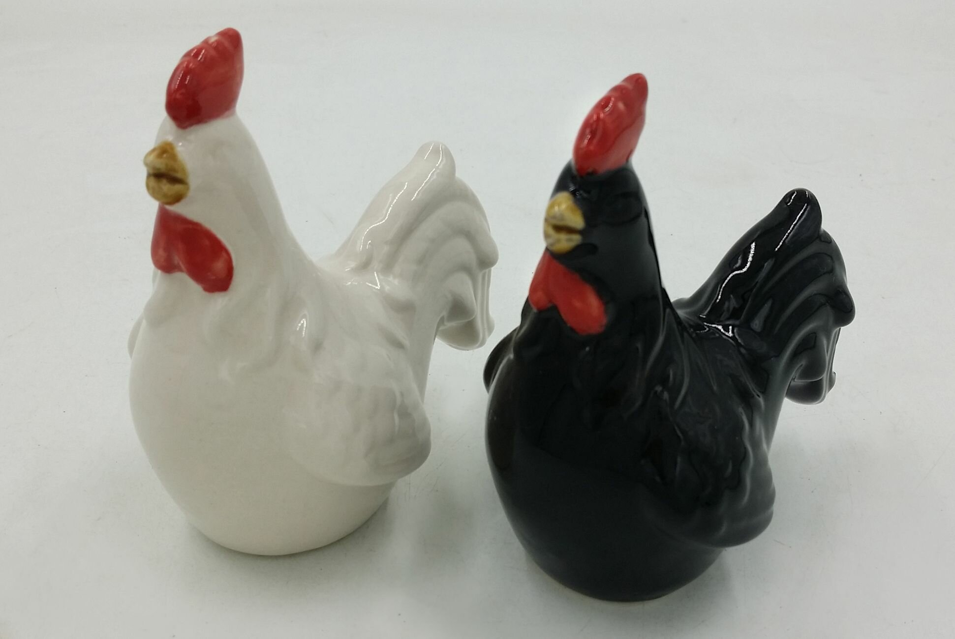 https://assets.wfcdn.com/im/47562099/compr-r85/1224/122401766/ceramic-salt-and-pepper-shaker-set.jpg