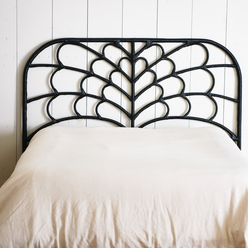 Zumbrota Rattan Headboard with Fountain Design, Queen, Black