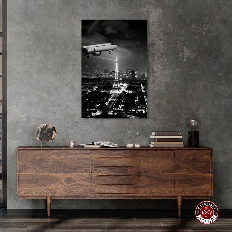 «Flight To Paris», impressions murales en noir et blanc pour hommes par Notoriart, Toile tendue, H 36 po x l 24 po