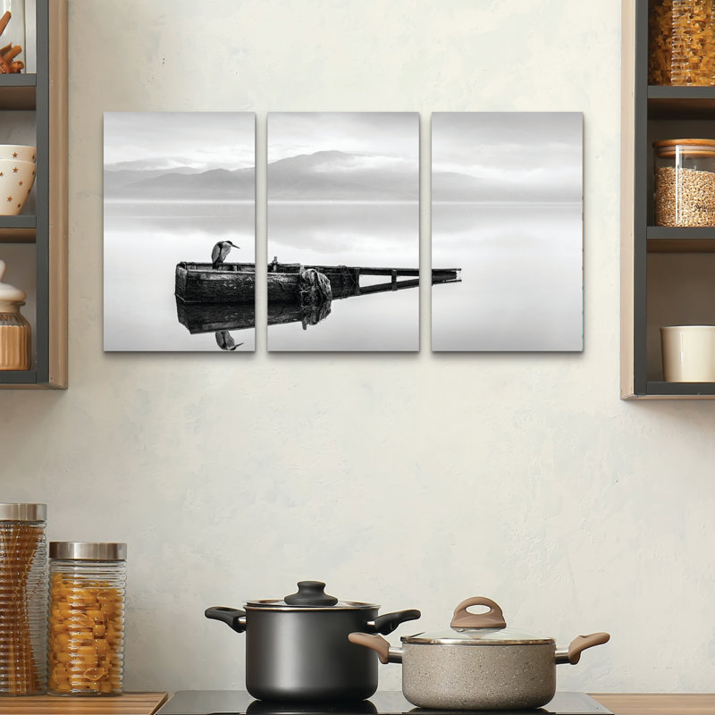 Ensemble de 3 panneaux muraux - «Heron On A Boat I» par George Digalakis, art mural sur toile pour le salon, la chambre à coucher ou le bureau 